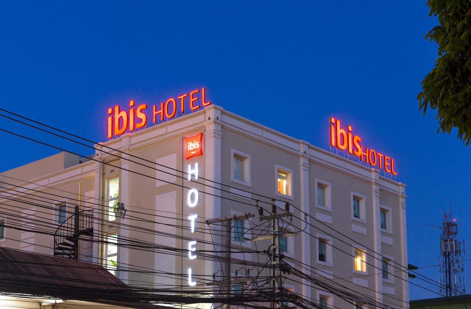 Ibis Vientiane Nam Phu Hotel Buitenkant foto